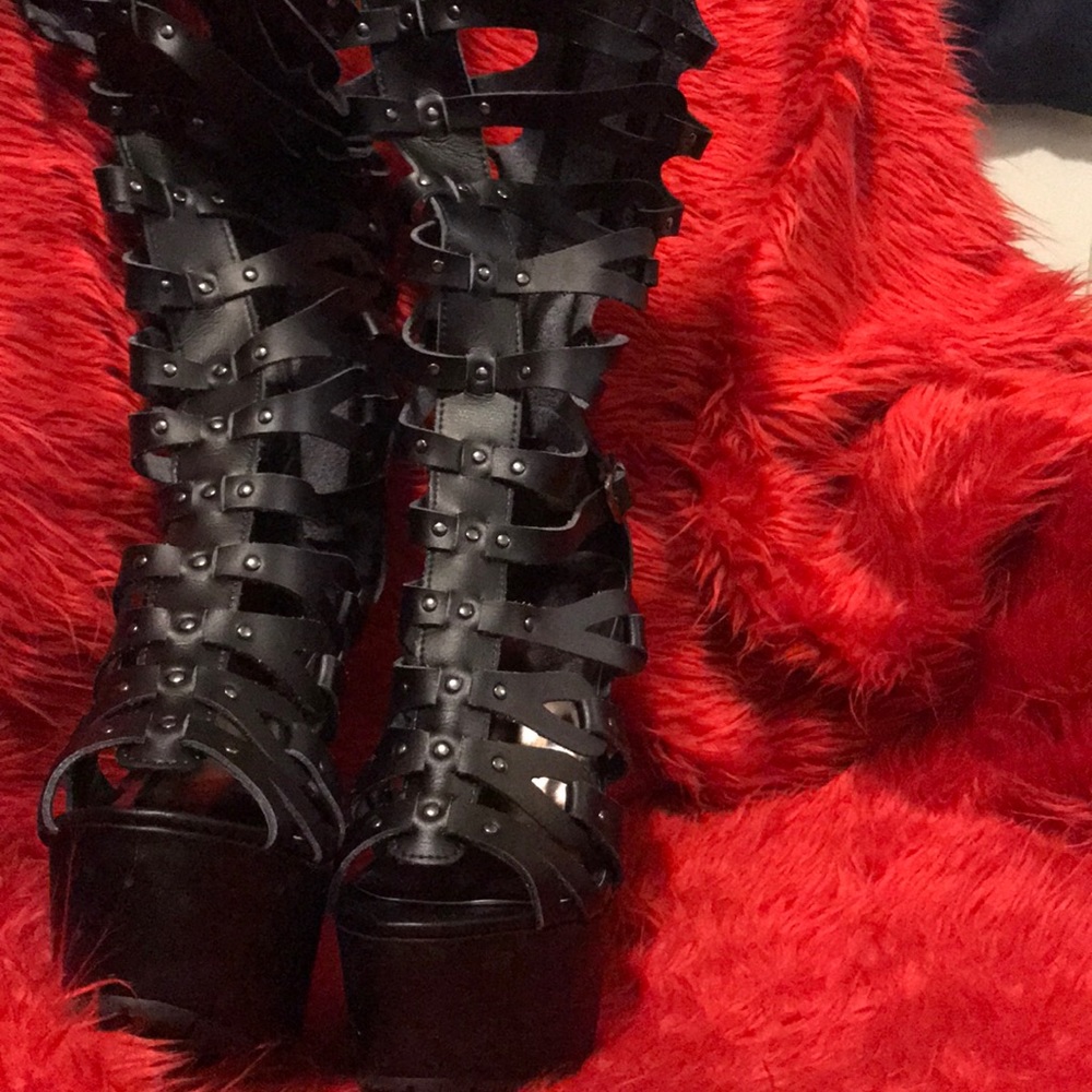Never Worn Gladiator Knee High Platform Heel